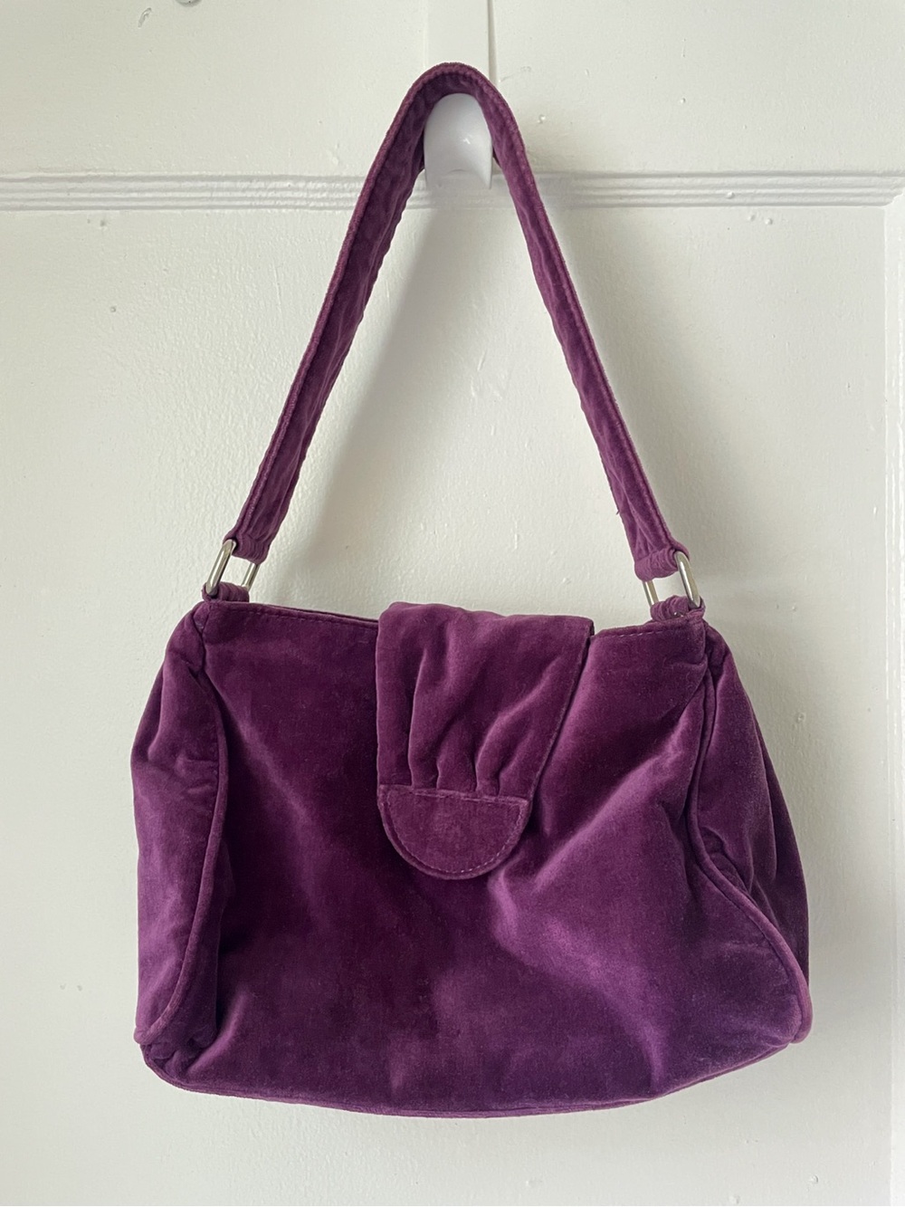 Vintage Old Navy Y2K Plush Velvet Shoulder Bag in Deep Purple with Magnetic Snap